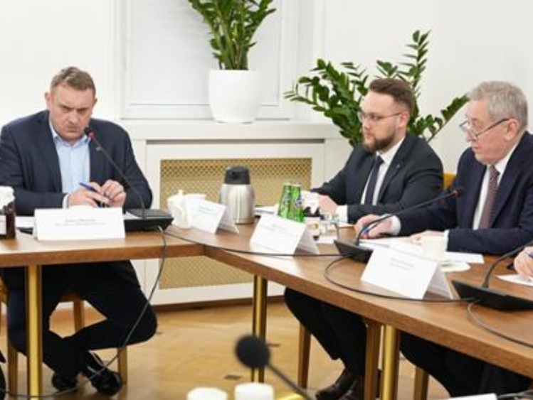 NSZZ RI Solidarność spotkała się z premierem Morawieckim i ministrem Kowalczykiem
